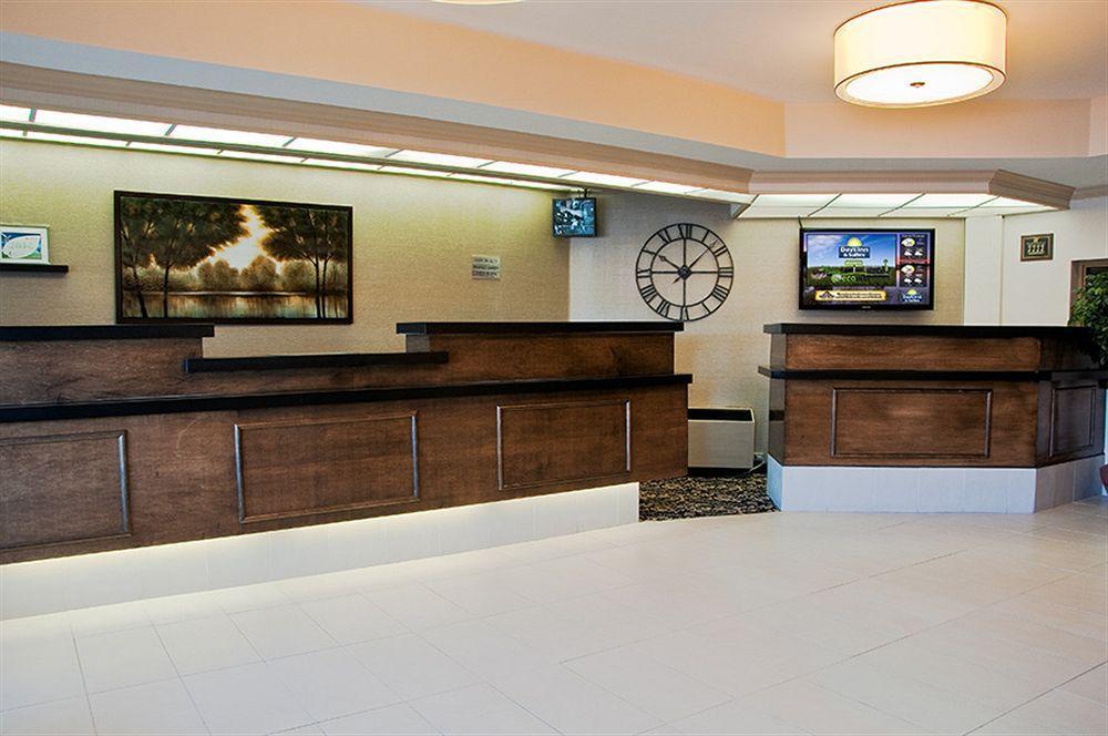 Days Inn & Suites By Wyndham Sault Ste. Marie On Esterno foto
